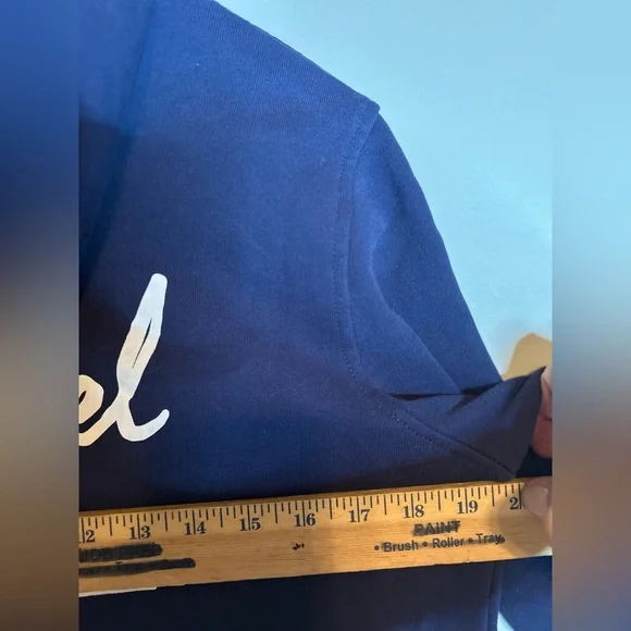 ✌️4 for $20✌️ Herschel hoodie - Picture 6 of 9